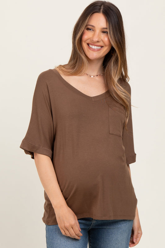 Mocha Oversized V-Neck Front Pocket Maternity T-Shirt